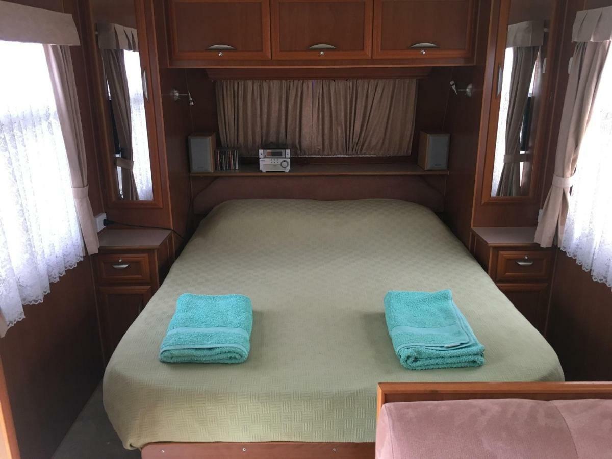 Comfortable Caravan Cooktown Exterior photo